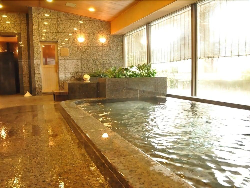 อิมาบาริ โกกุไซ โฮเต็ล Hotel Ehime ภายนอก รูปภาพ