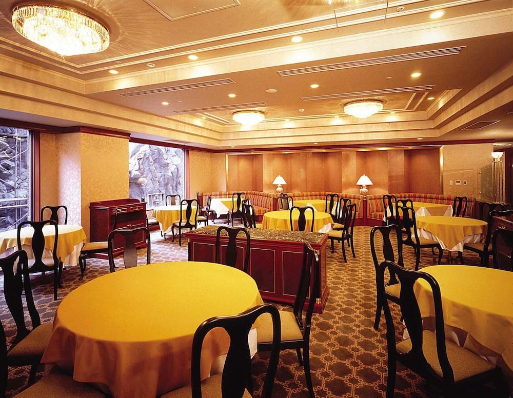 อิมาบาริ โกกุไซ โฮเต็ล Hotel Ehime ภายนอก รูปภาพ