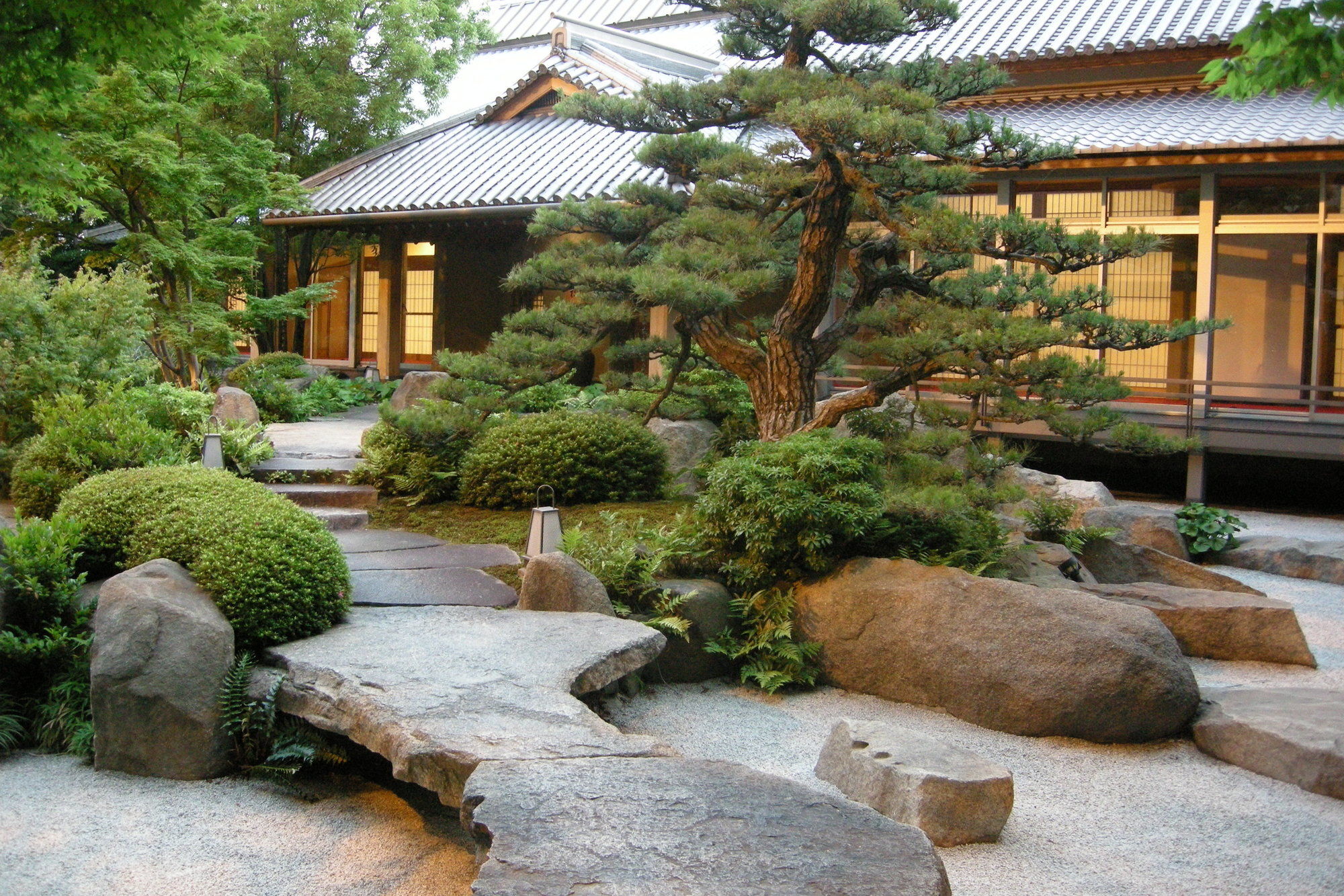 อิมาบาริ โกกุไซ โฮเต็ล Hotel Ehime ภายนอก รูปภาพ